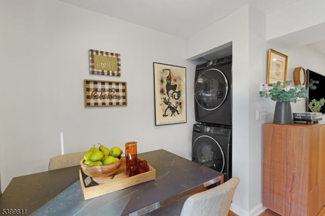 305 Top Ave, Green Brook Twp., NJ 08812