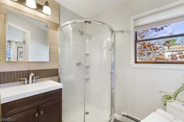 305 Top Ave, Green Brook Twp., NJ 08812