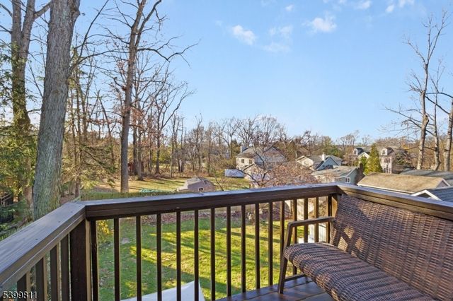 305 Top Ave, Green Brook Twp., NJ 08812