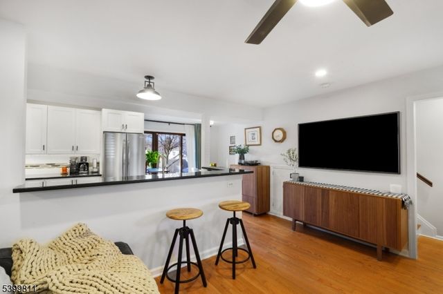 305 Top Ave, Green Brook Twp., NJ 08812