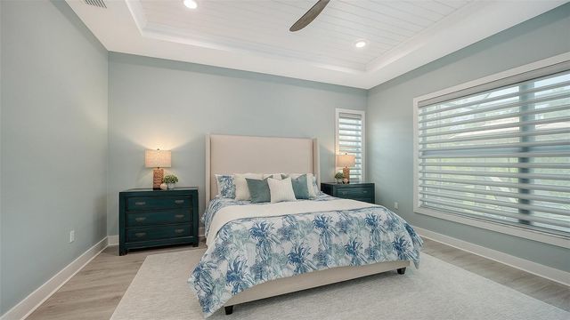 5018 SURFSIDE CIRCLE, Lakewood Ranch, FL 34211