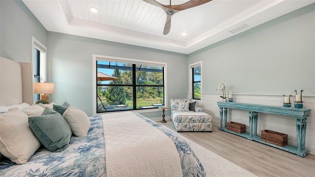 5018 SURFSIDE CIRCLE, Lakewood Ranch, FL 34211