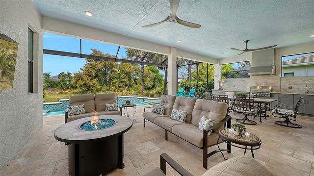 5018 SURFSIDE CIRCLE, Lakewood Ranch, FL 34211