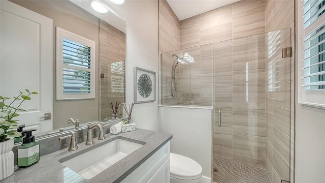 5018 SURFSIDE CIRCLE, Lakewood Ranch, FL 34211