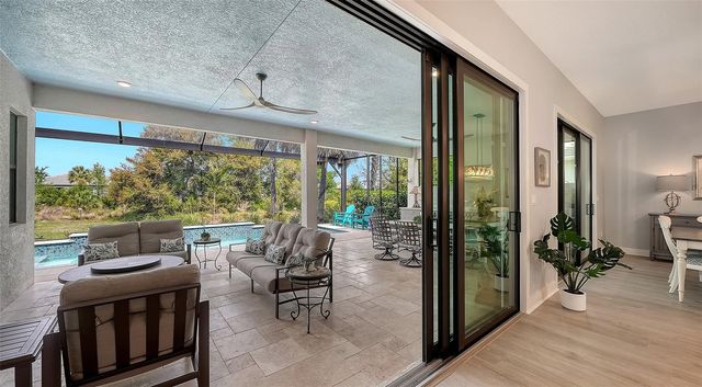 5018 SURFSIDE CIRCLE, Lakewood Ranch, FL 34211