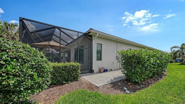 5018 SURFSIDE CIRCLE, Lakewood Ranch, FL 34211
