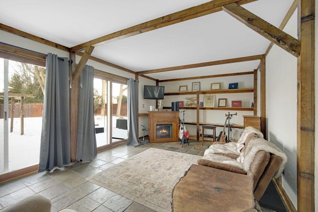 808 Lake Geneva BOULEVARD, Lake Geneva, WI 53147