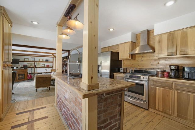 808 Lake Geneva BOULEVARD, Lake Geneva, WI 53147