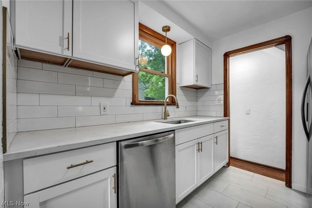 3516 Park Drive, Parma, OH 44134