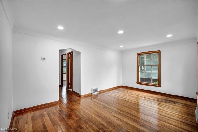 3516 Park Drive, Parma, OH 44134