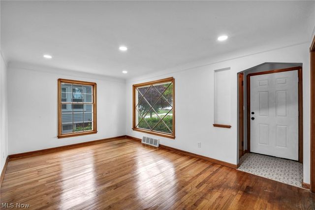 3516 Park Drive, Parma, OH 44134