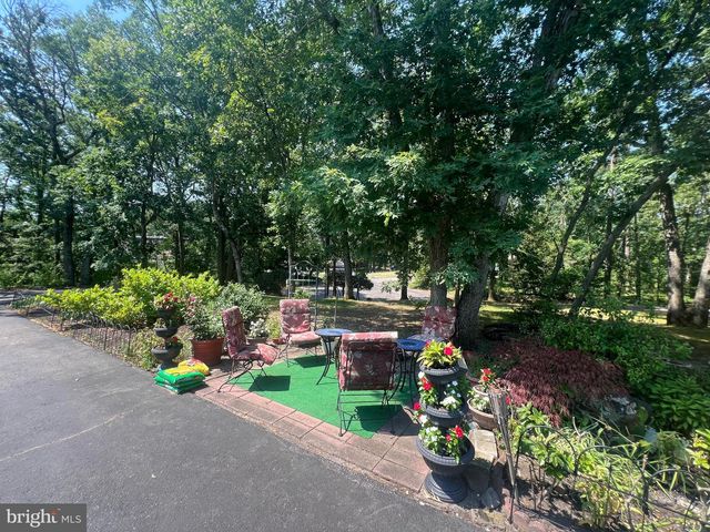 1216 FOREST DR, Millville, NJ 08332