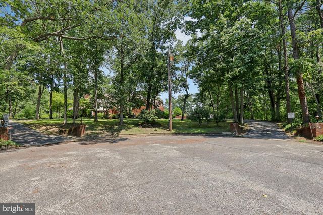 1216 FOREST DR, Millville, NJ 08332