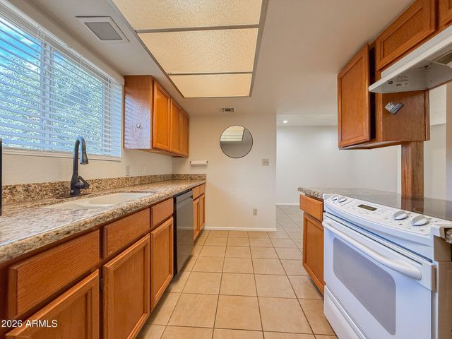 7829 N 21ST Lane, Phoenix, AZ 85021