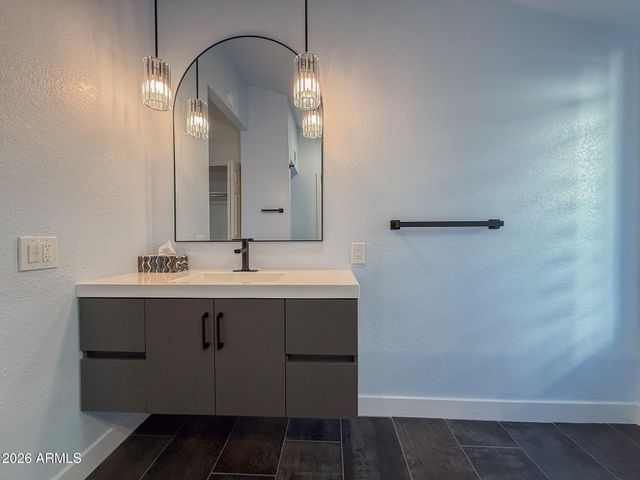 7829 N 21ST Lane, Phoenix, AZ 85021