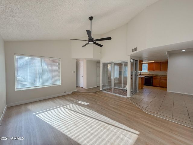 7829 N 21ST Lane, Phoenix, AZ 85021