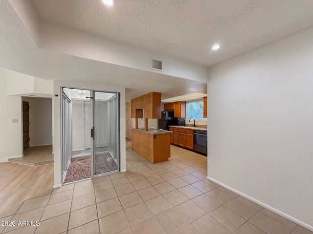 7829 N 21ST Lane, Phoenix, AZ 85021