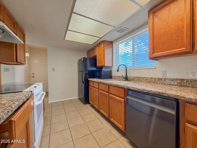 7829 N 21ST Lane, Phoenix, AZ 85021