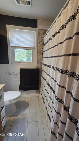 1016 S McKinley Avenue, Joplin, MO 64801