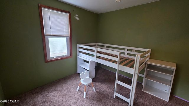 1016 S McKinley Avenue, Joplin, MO 64801