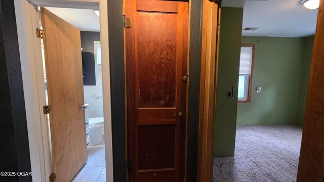 1016 S McKinley Avenue, Joplin, MO 64801