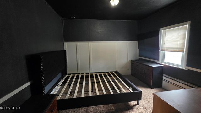 1016 S McKinley Avenue, Joplin, MO 64801