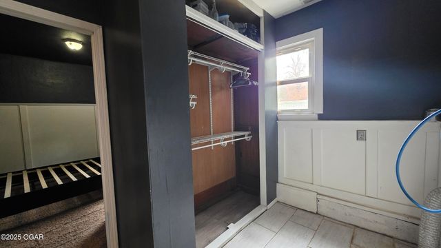 1016 S McKinley Avenue, Joplin, MO 64801