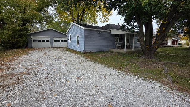 1016 S McKinley Avenue, Joplin, MO 64801