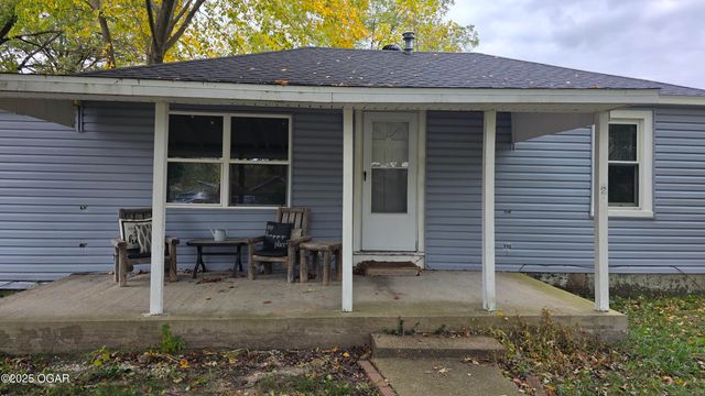1016 S McKinley Avenue, Joplin, MO 64801