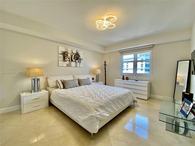 19900 E Country Club Drive 1220, Aventura, FL 33180