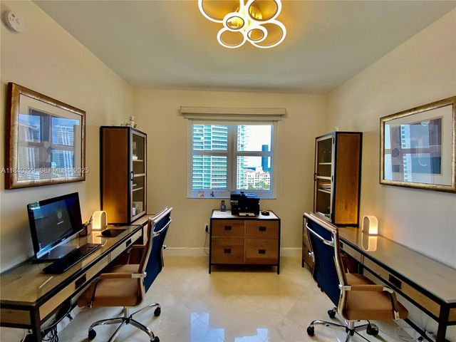 19900 E Country Club Drive 1220, Aventura, FL 33180