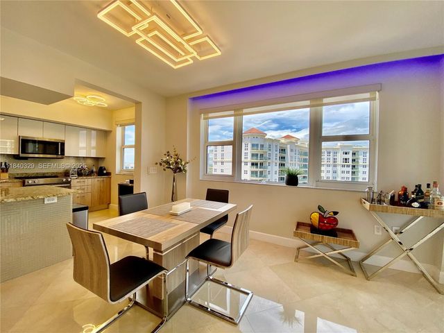 19900 E Country Club Drive 1220, Aventura, FL 33180