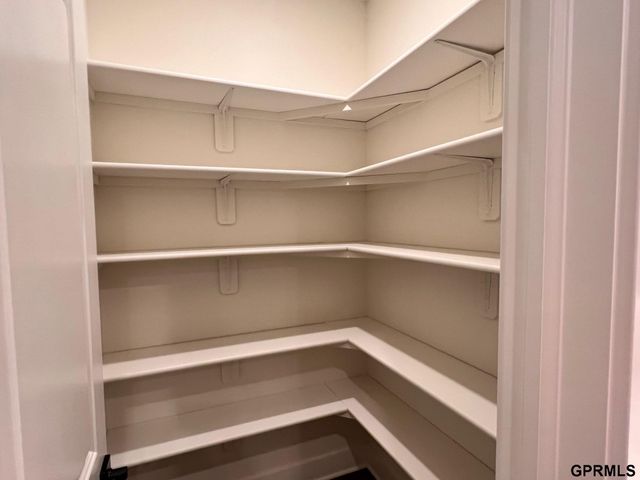 19820 Cinnamon Street, Gretna, NE 68135