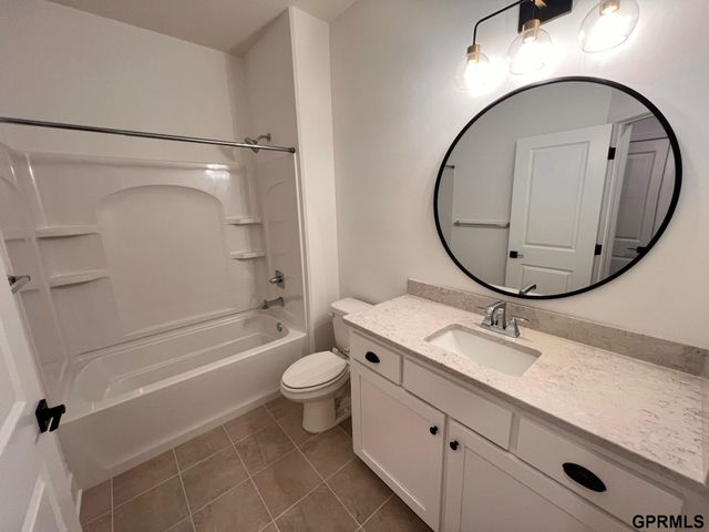 19820 Cinnamon Street, Gretna, NE 68135