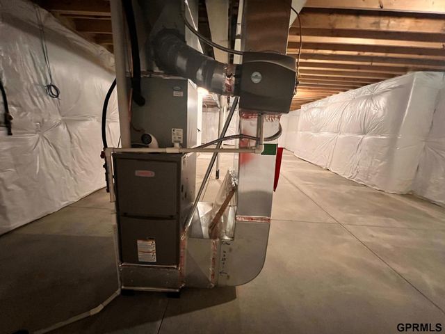 19820 Cinnamon Street, Gretna, NE 68135