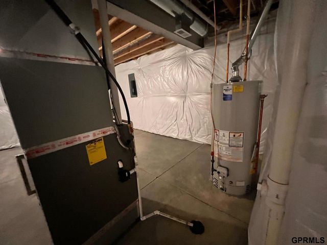 19820 Cinnamon Street, Gretna, NE 68135