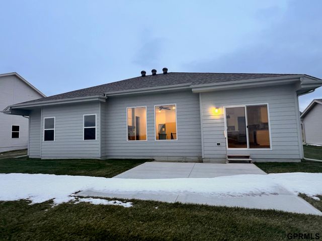 19820 Cinnamon Street, Gretna, NE 68135