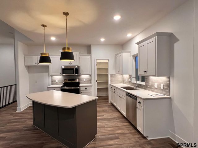 19820 Cinnamon Street, Gretna, NE 68135