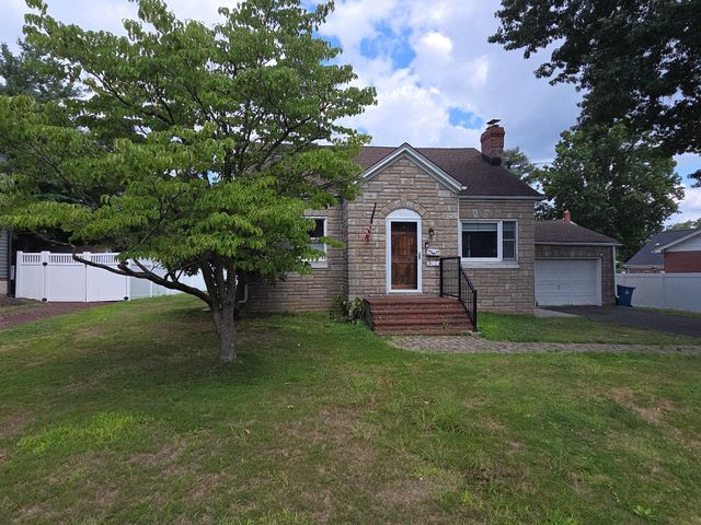 710 N LAFAYETTE AVE, Yardley, PA 19067