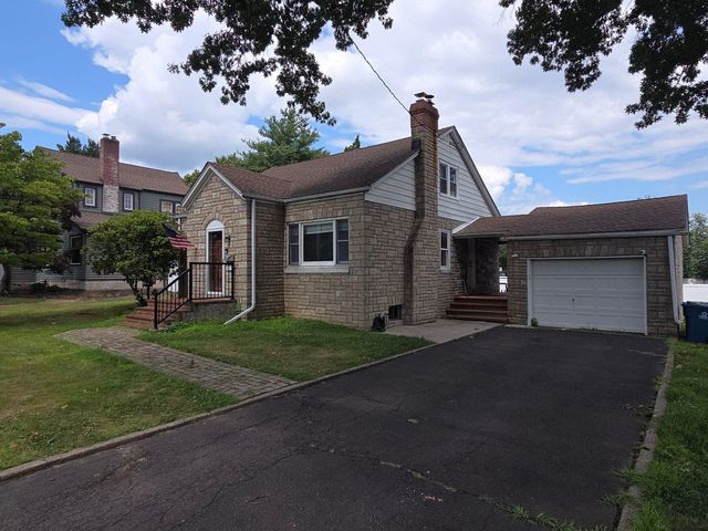 710 N LAFAYETTE AVE, Yardley, PA 19067
