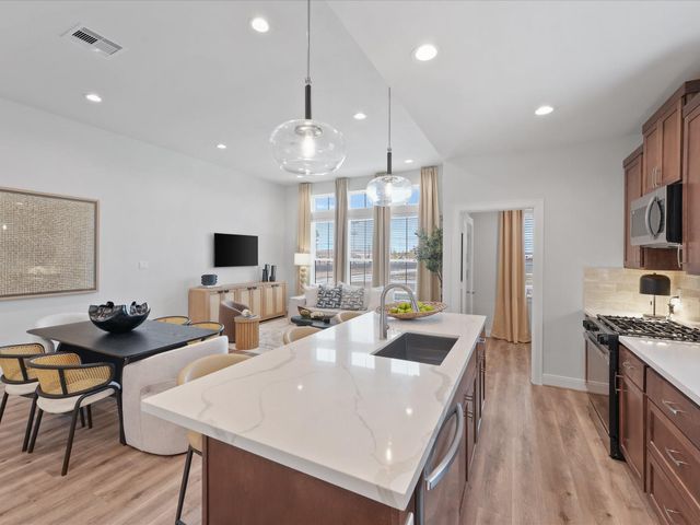 9217 Washington Heights, Houston, TX 77063