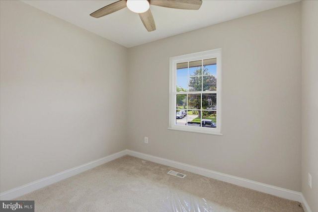 402 PICKETT LN, Herndon, VA 20170
