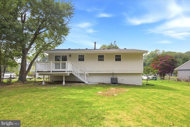 402 PICKETT LN, Herndon, VA 20170