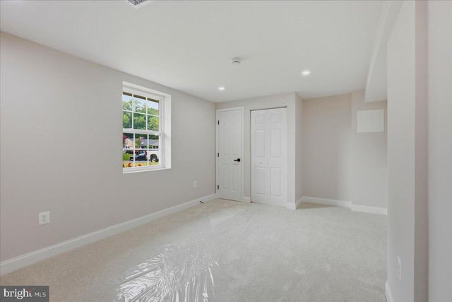 402 PICKETT LN, Herndon, VA 20170