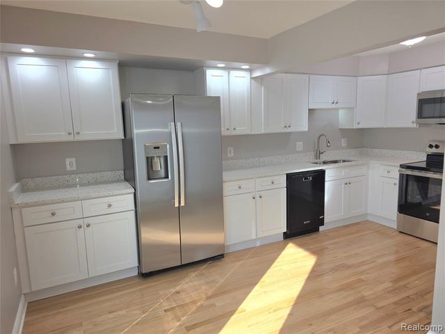 48570 Sugarbush Road 56, New Baltimore, MI 48047