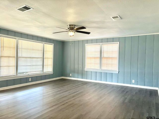 137 Ash Street, Pittsburg, TX 75686