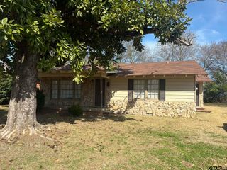 137 Ash Street, Pittsburg, TX 75686