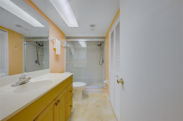 9881 113TH STREET 215, Seminole, FL 33772