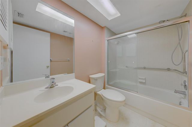 9881 113TH STREET 215, Seminole, FL 33772