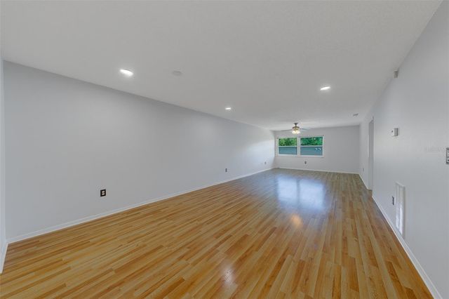 9881 113TH STREET 215, Seminole, FL 33772